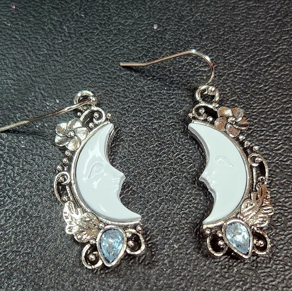 Moon Earrings Ear Hooks - Picture 3 of 5